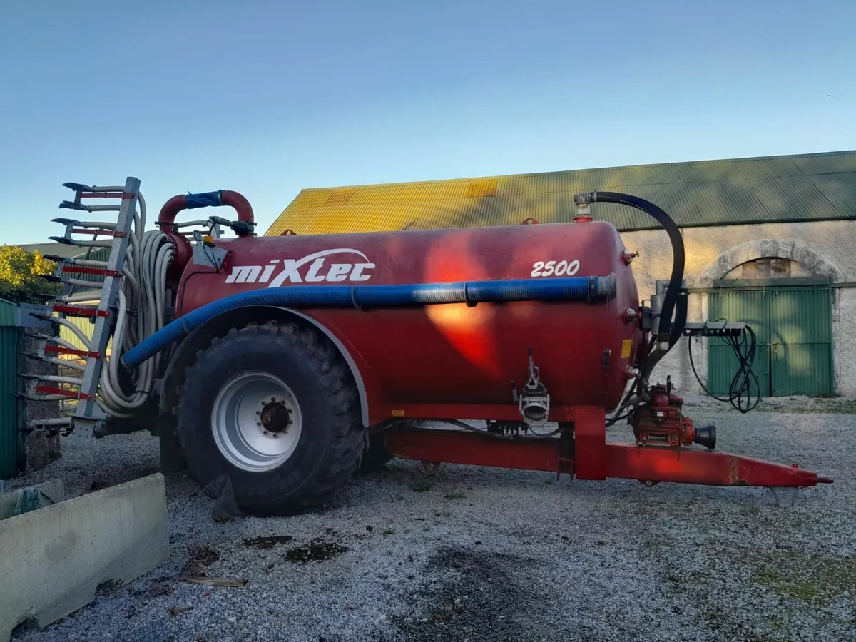 Slurry spreader - Image 1