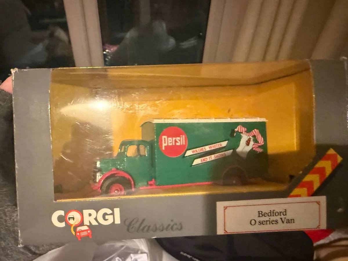 Corgi  Model cars/trucks & buses - Image 2