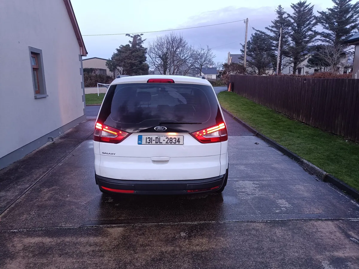 Ford Galaxy 2013 - Image 1