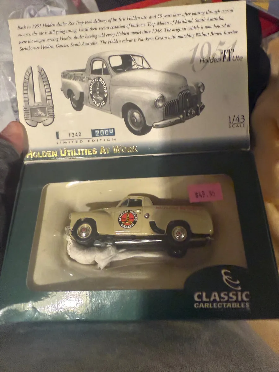 Corgi  Model cars/trucks & buses - Image 3