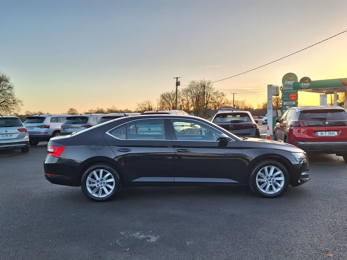 Skoda Superb 2.0 Tdi *Heated Seats/Low KM/1 Owner - Image 2