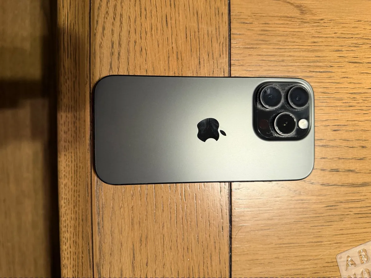 iPhone 16 pro - Image 2