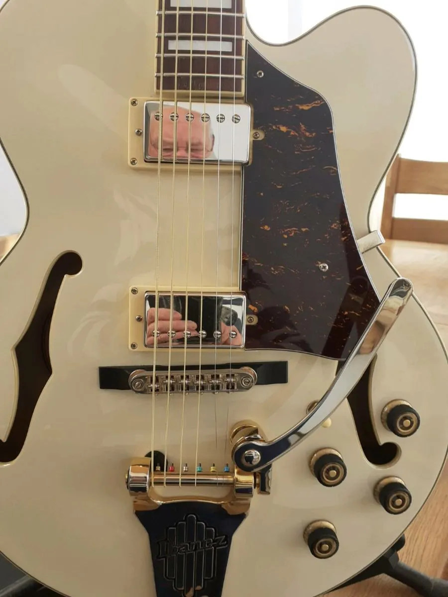 Ibanez guitar - Image 4