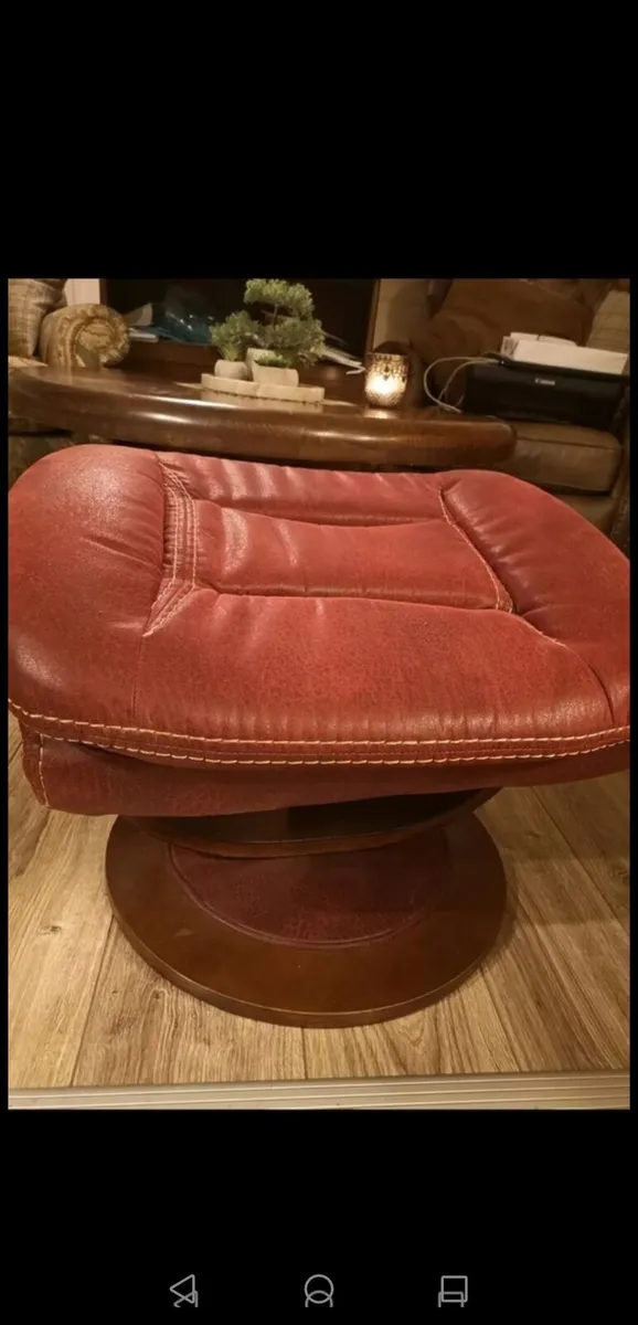 **CLEARANCE** Burgundy Leather Footstool