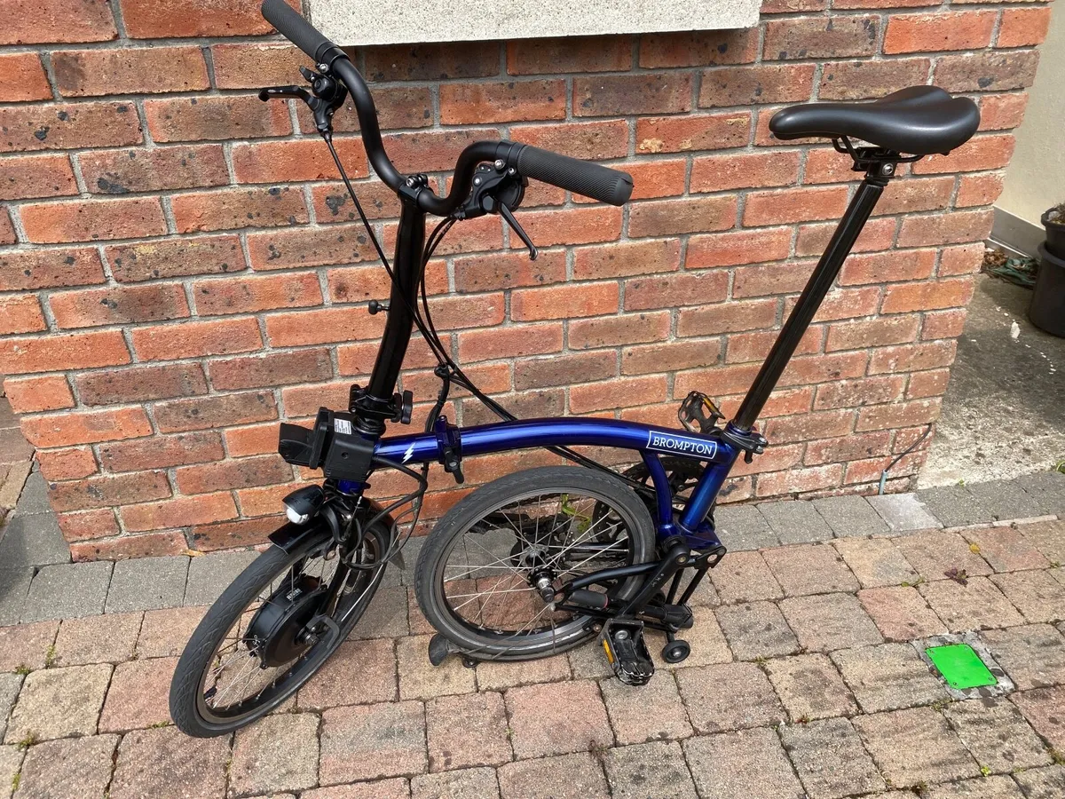 Brompton electric folding bike - Image 3