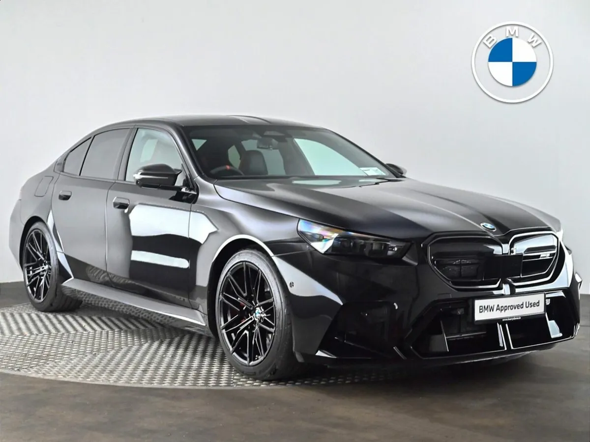 BMW M5 Saloon - Image 1