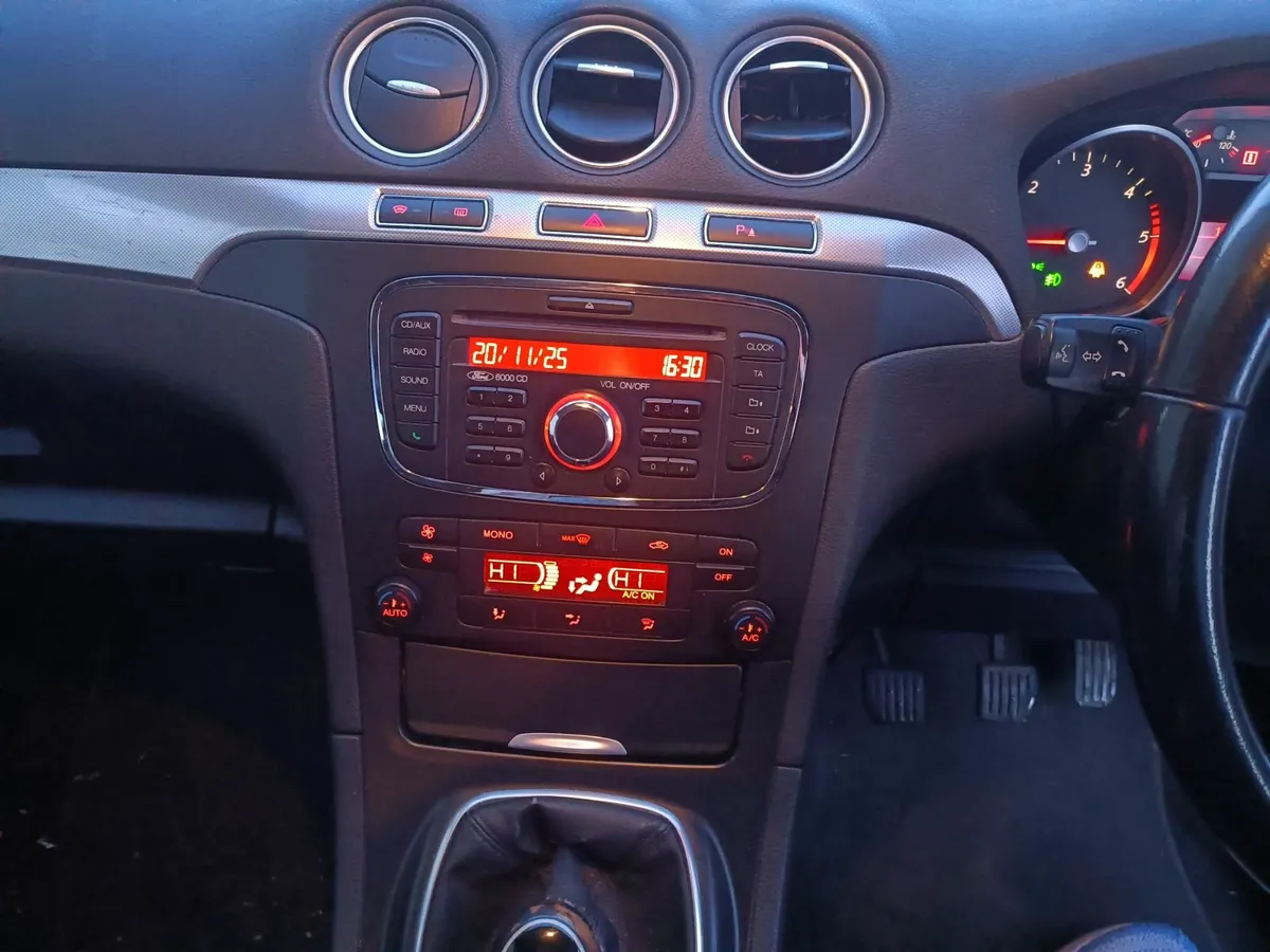 Ford Galaxy 2013 - Image 3