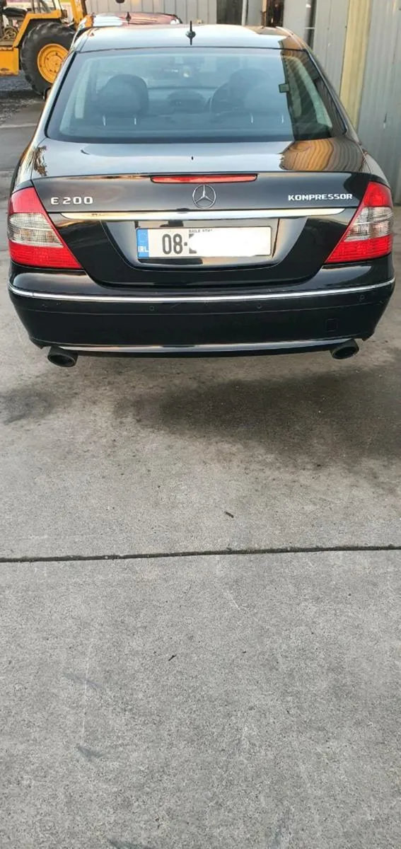 08 MERCEDES E220 KOMPRESSOR - Image 4