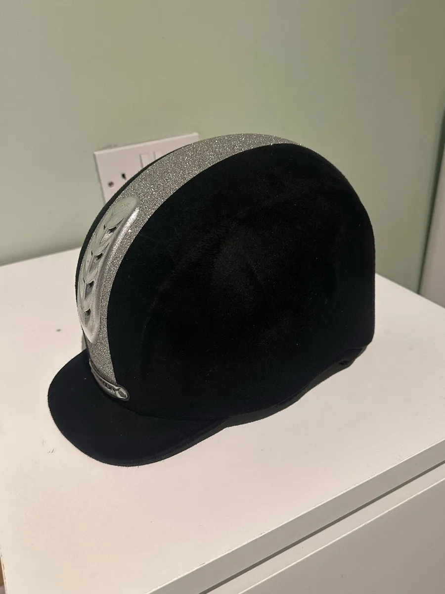 Horse riding helmet - Image 2