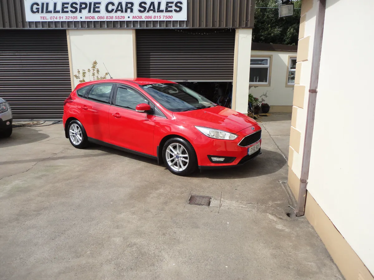 Ford Focus 2017 - Image 2