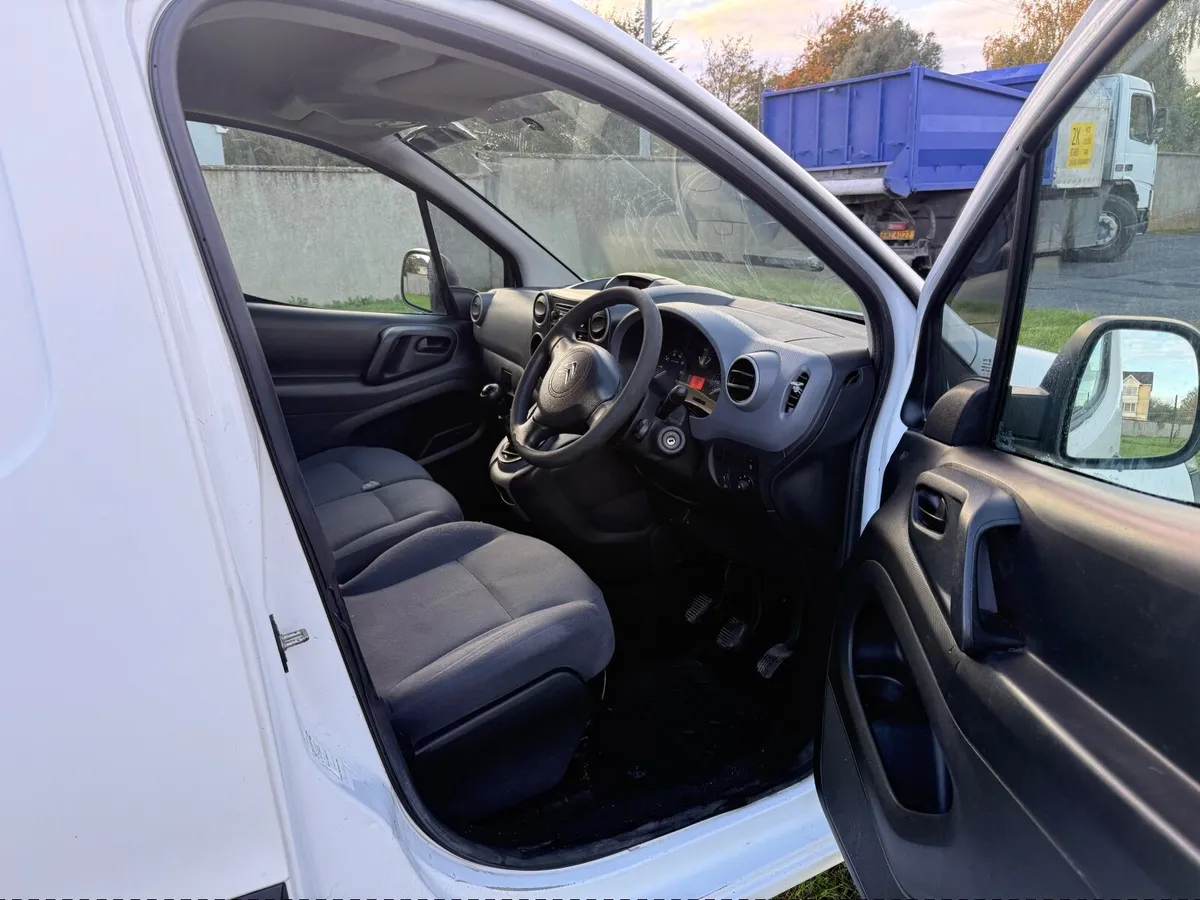 Citroen Berlingo 2016🔥 Low mileage - Image 4