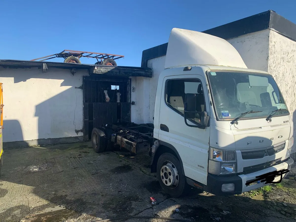 2020 mitsubishi canter - Image 2