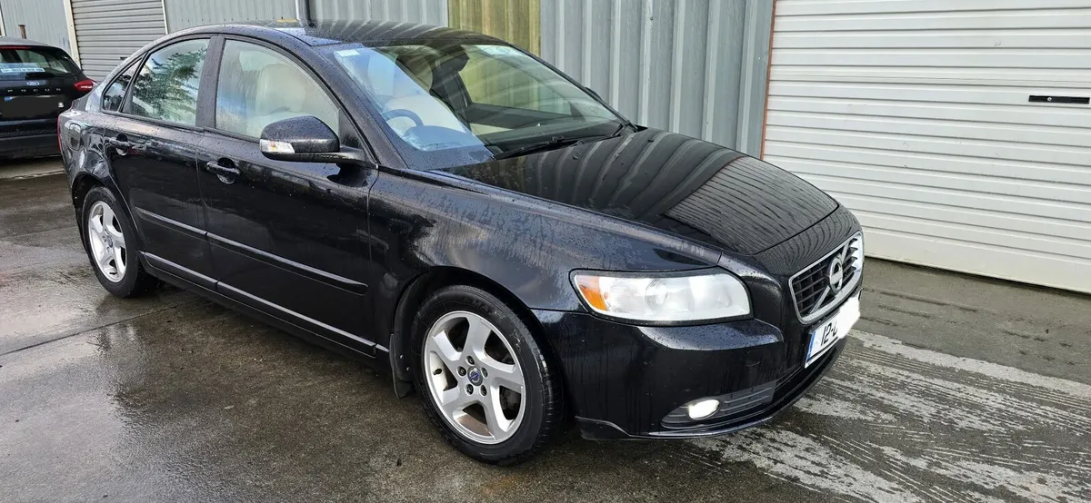 12 VOLVO S40 DIESEL - Image 1