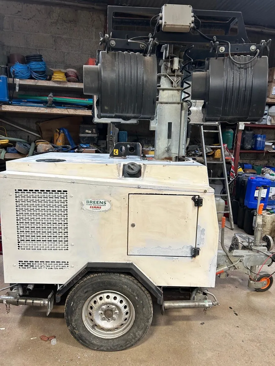 Tower Lights - Image 1