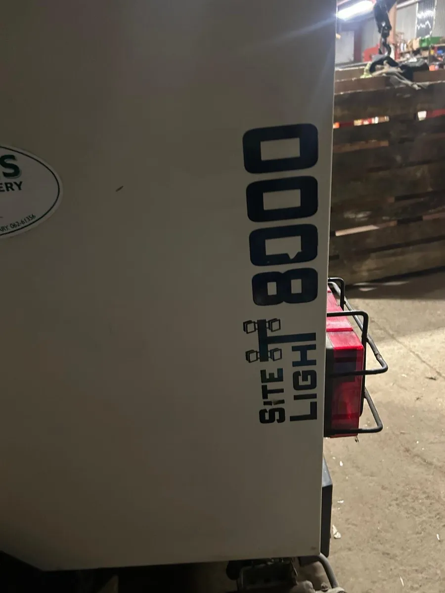 Tower Lights - Image 3