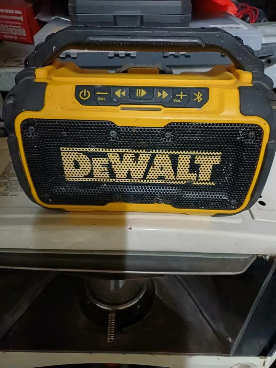Dewalt Bluetooth speaker