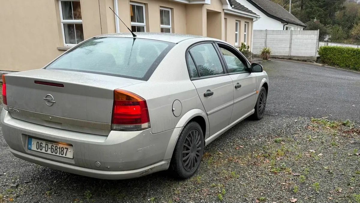 Opel Vectra 2006 - Image 2