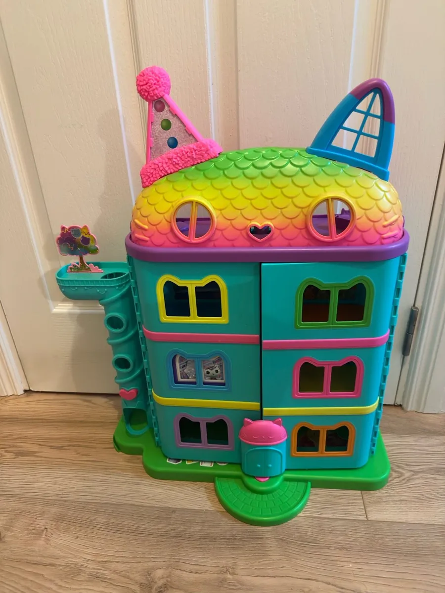 Gabby’s Dollhouse Celebration - Image 3