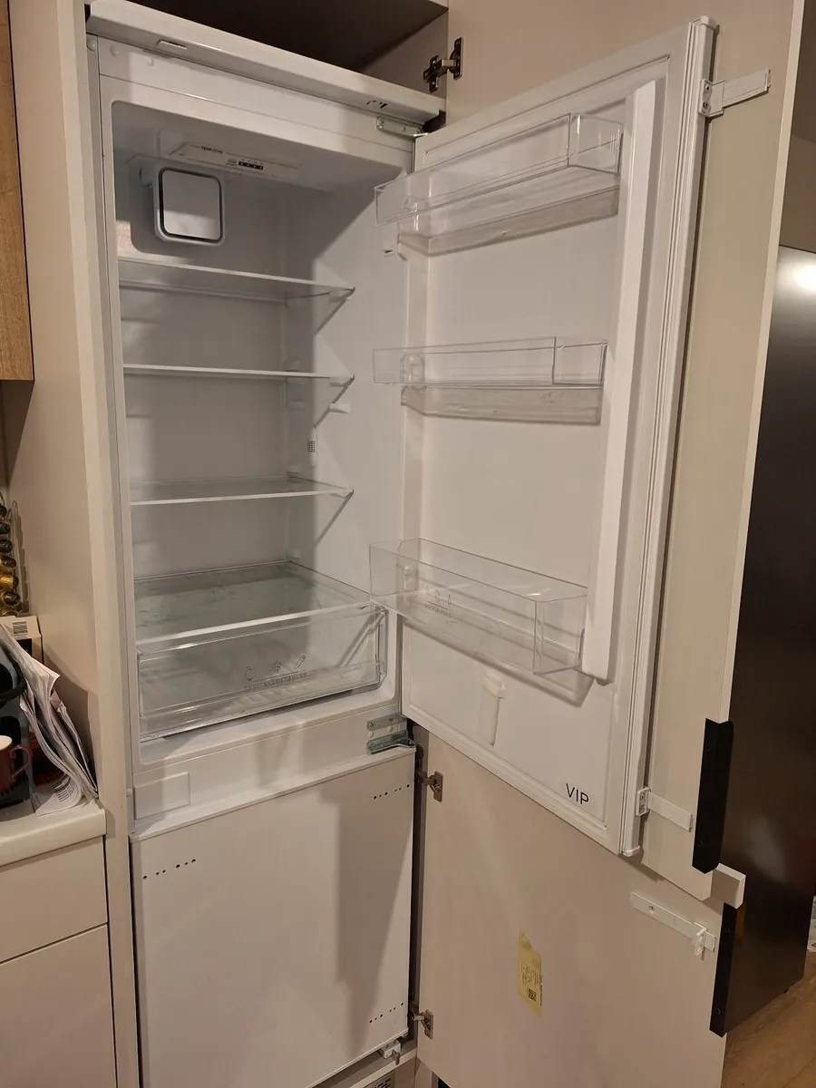 Fridge freezer - Image 2