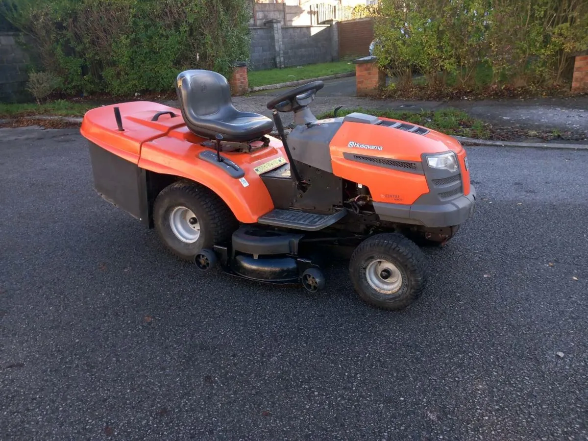 Husqvarna ride on lawnmower - Image 2