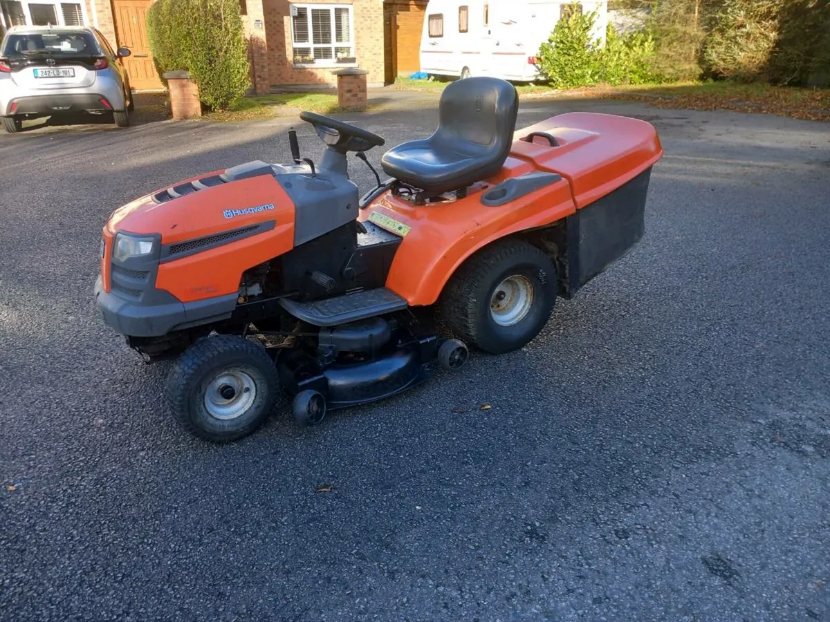 Husqvarna ride on lawnmower - Image 3
