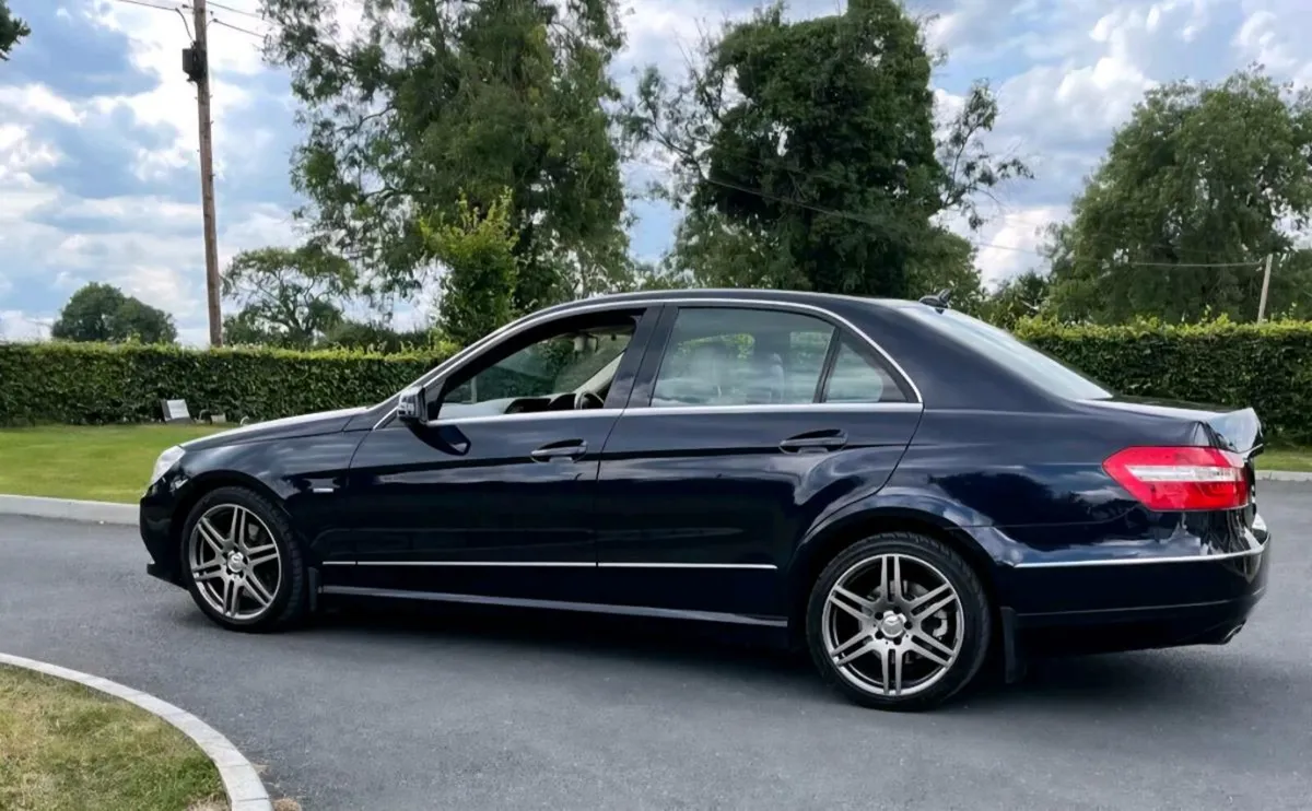 Mercedes Benz E350 - Image 2