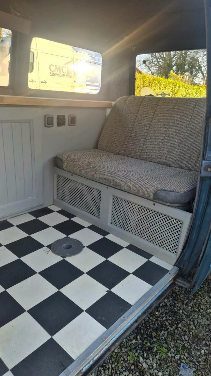 1983 VW camper - Image 4