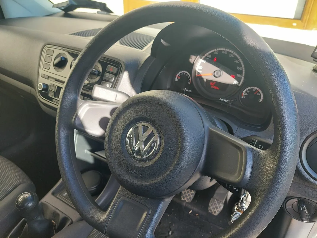 Volkswagen up! 2014 - Image 3