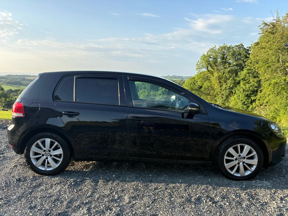 Volkswagen Golf - Image 2
