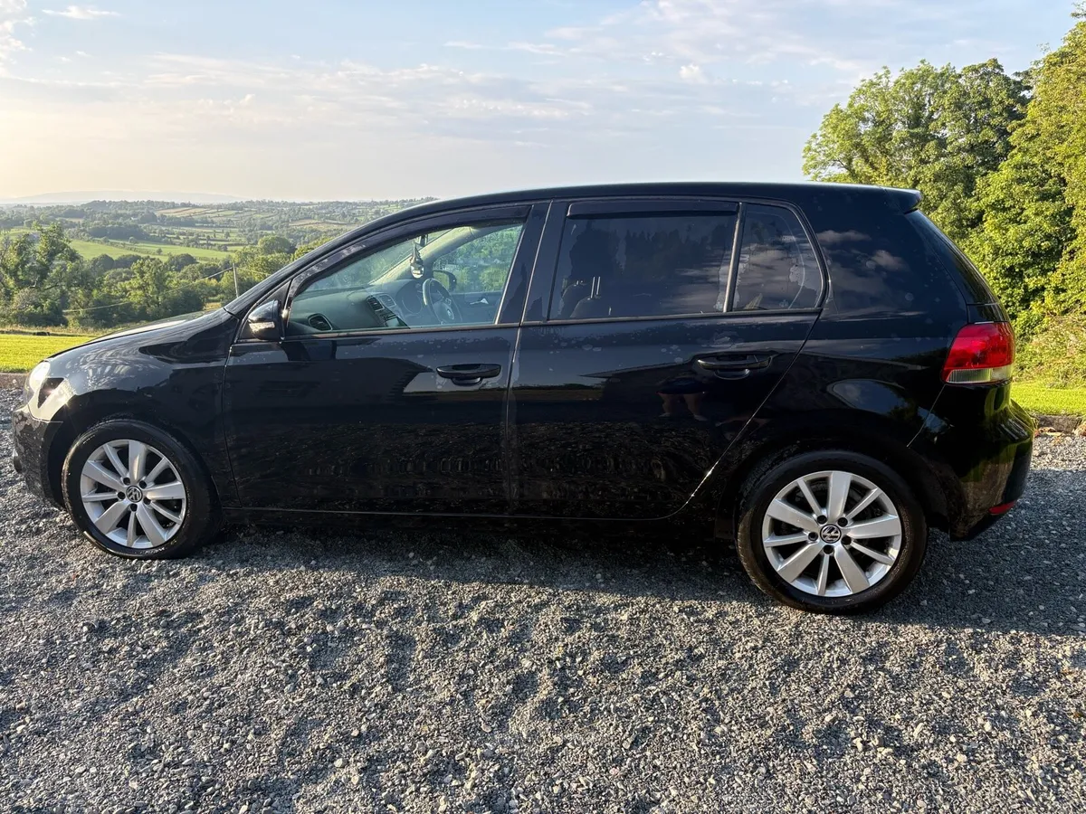 Volkswagen Golf - Image 4