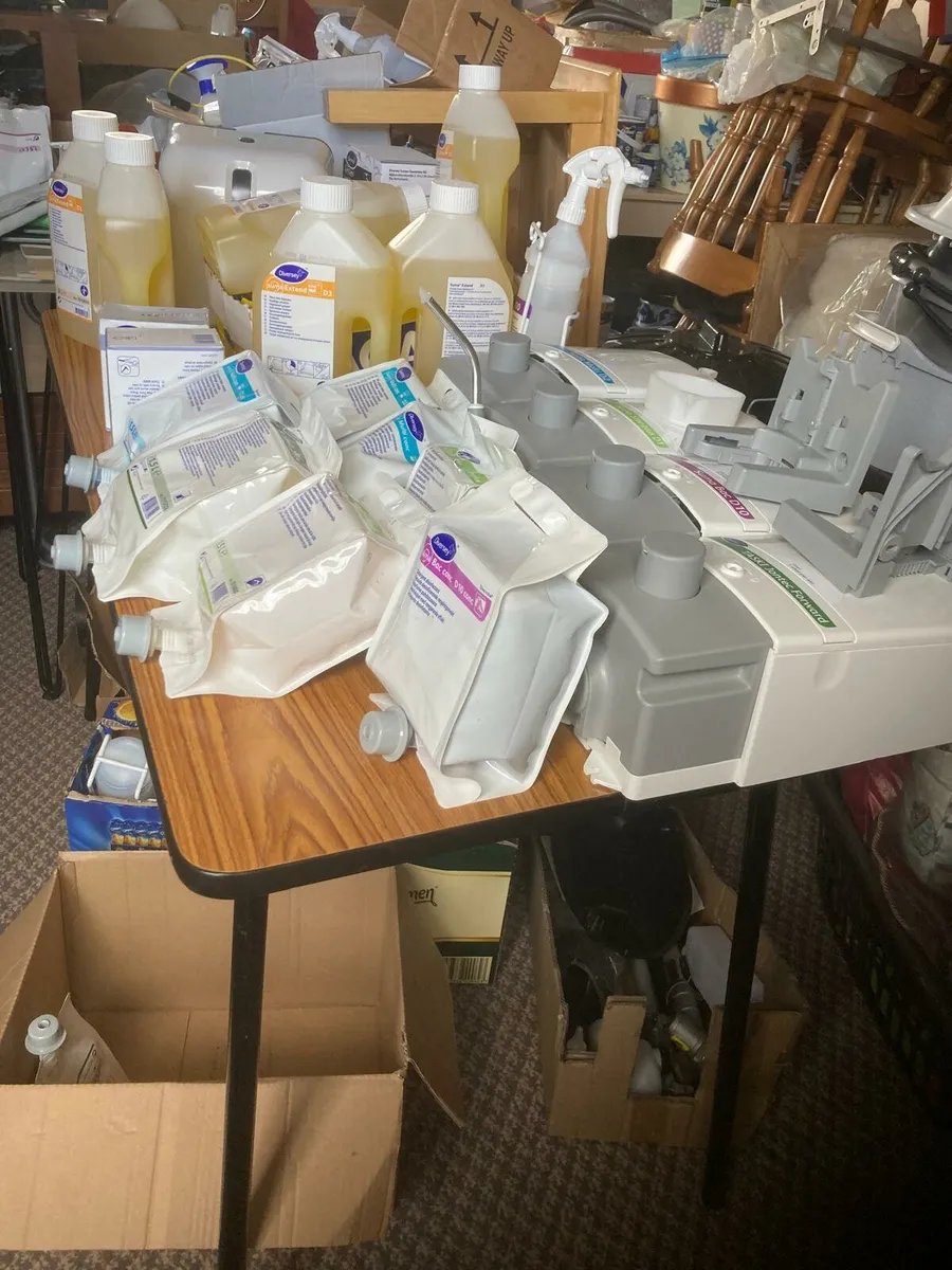 Cleaning stuff - Image 1