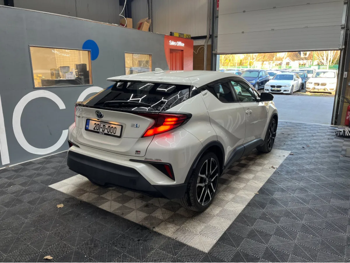 Toyota C-HR 2020 TOYOTA C-HR GR SPORT 1.8L HYBRID - Image 2