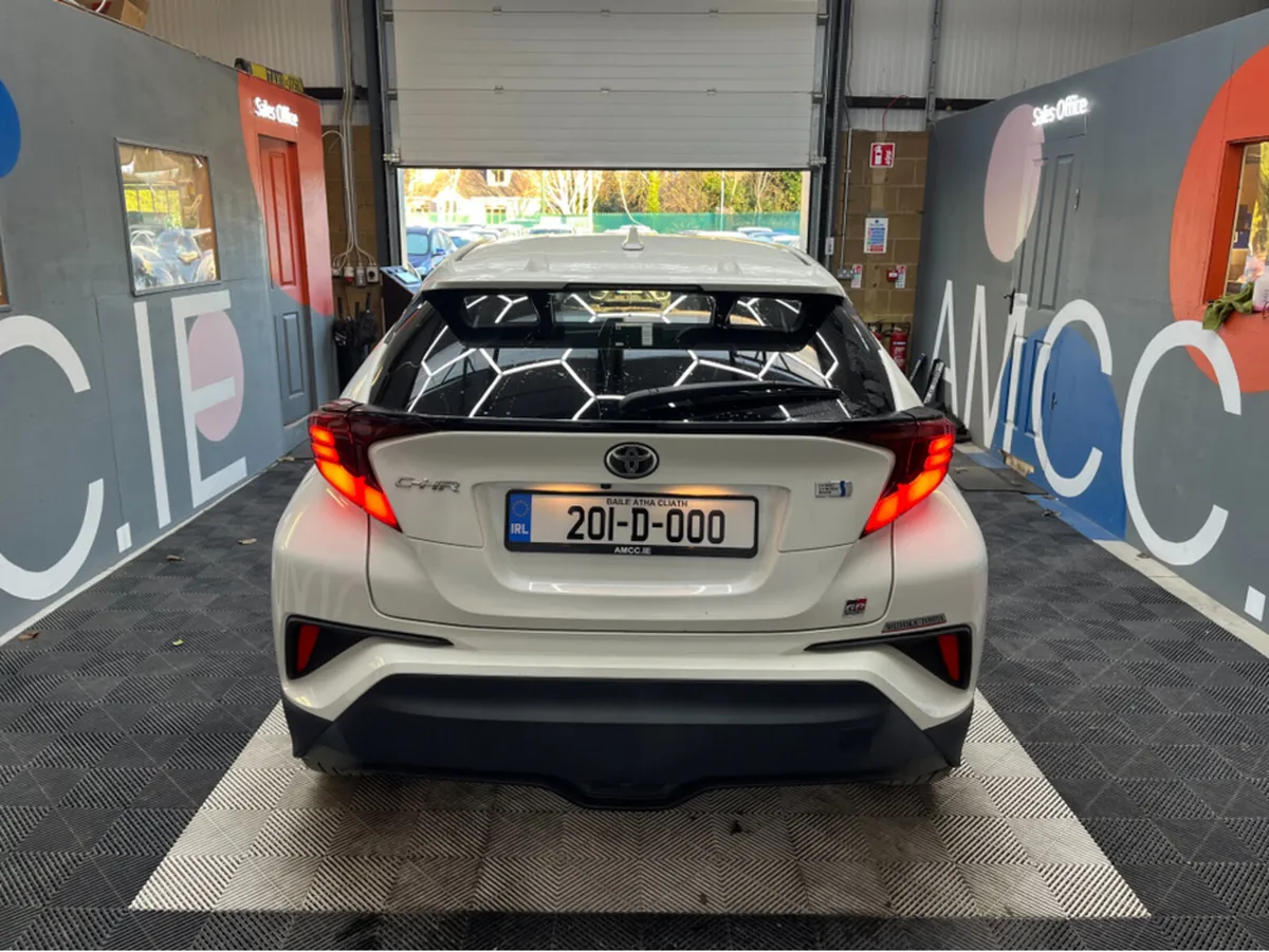 Toyota C-HR 2020 TOYOTA C-HR GR SPORT 1.8L HYBRID - Image 3