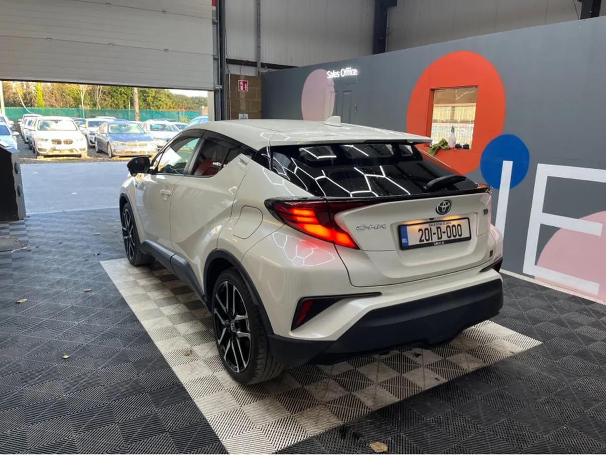 Toyota C-HR 2020 TOYOTA C-HR GR SPORT 1.8L HYBRID - Image 4