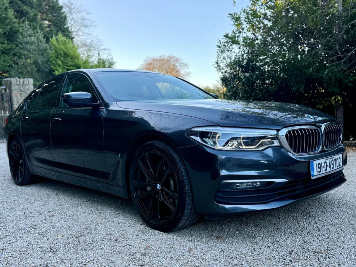 BMW 5-Series 530E - Image 1