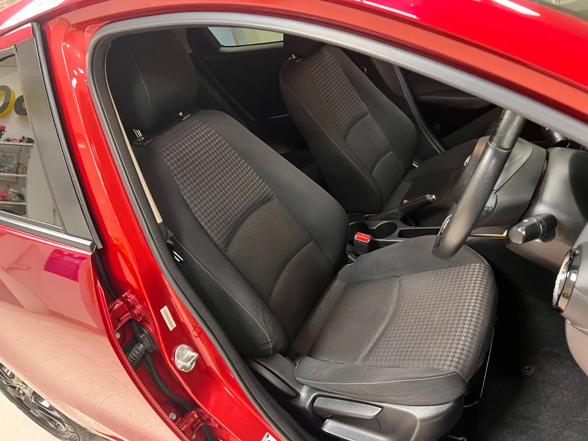 Superb Value EXECUTIVE Petrol Manual Low Kms Perec - Image 3