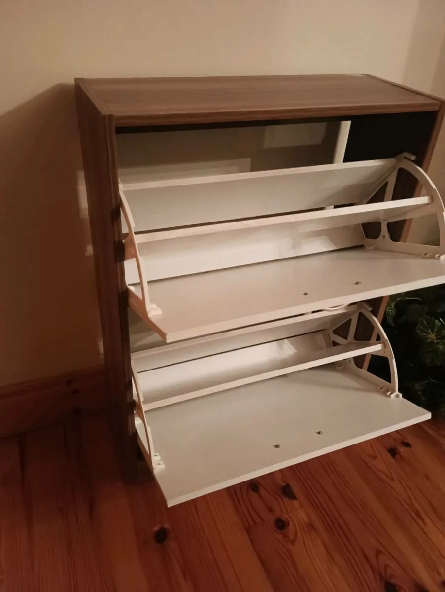 Lovely shoe storage unit,as new 35 Euro - Image 2
