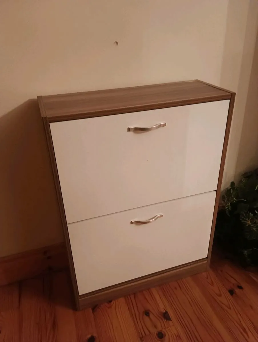 Lovely shoe storage unit,as new 35 Euro - Image 3