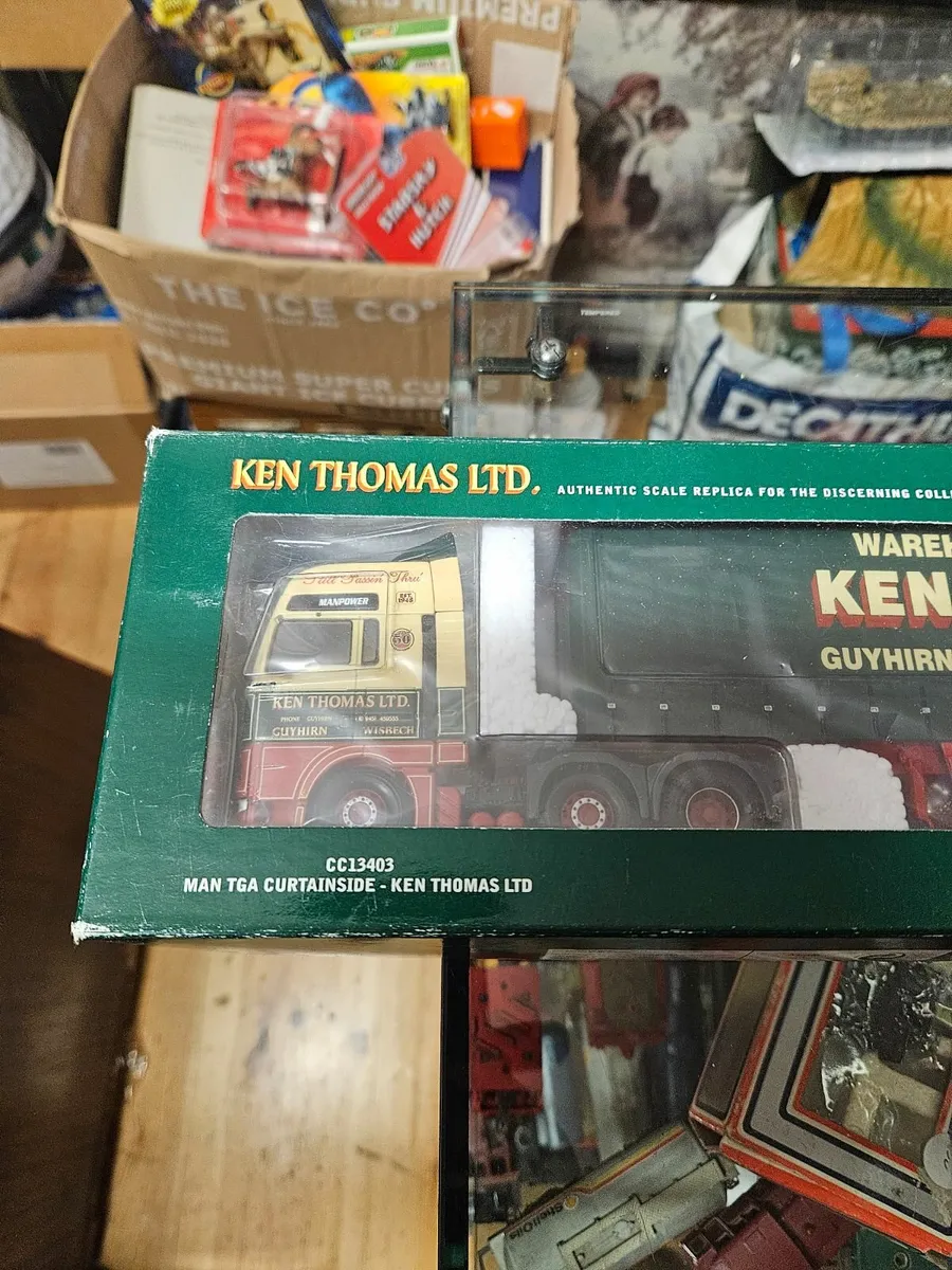 Corgi MAN Tractor Unit and Trailer - Image 2