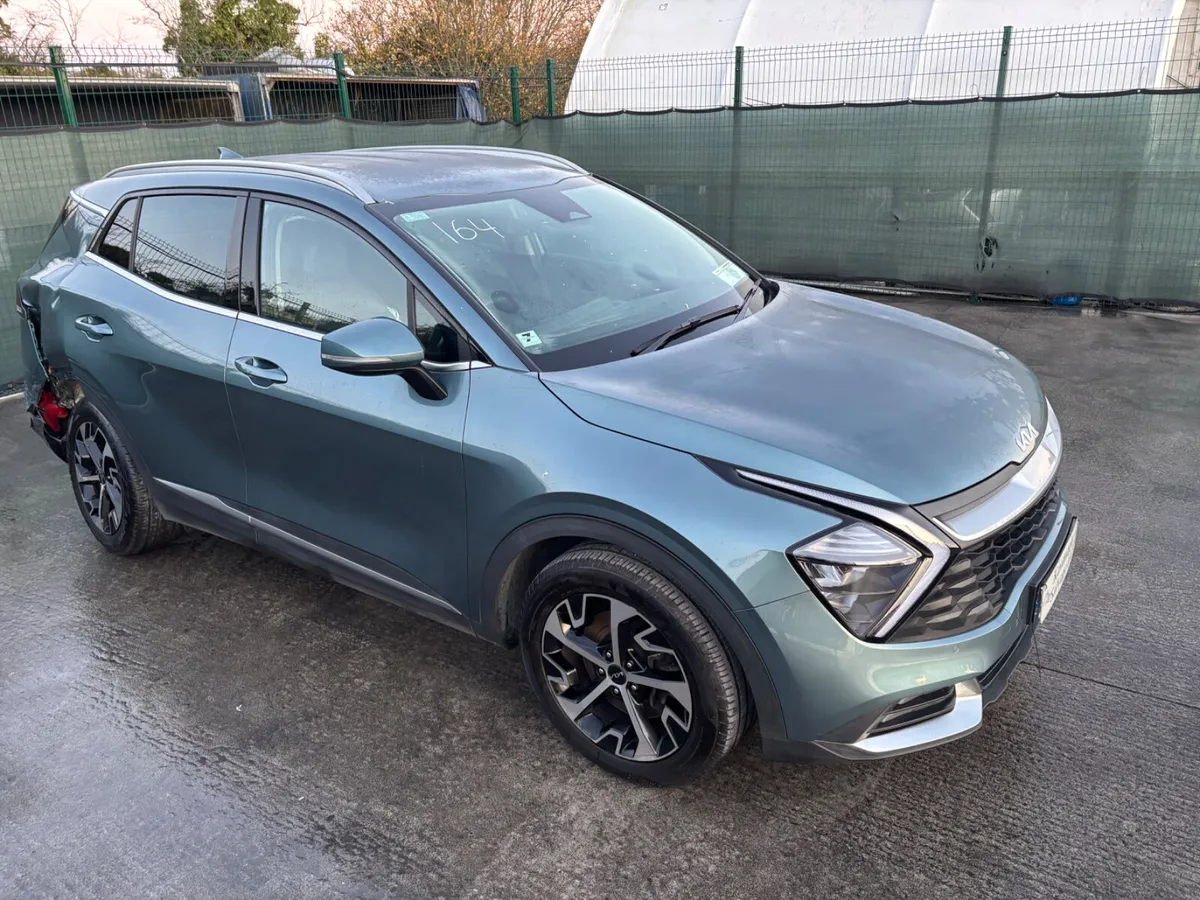 221 Kia Sportage  Light Damage - Image 4