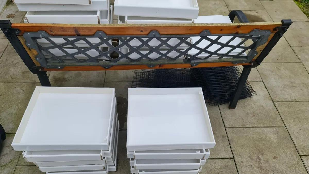 BLOCK 16 BIRDS CAGES - Image 4