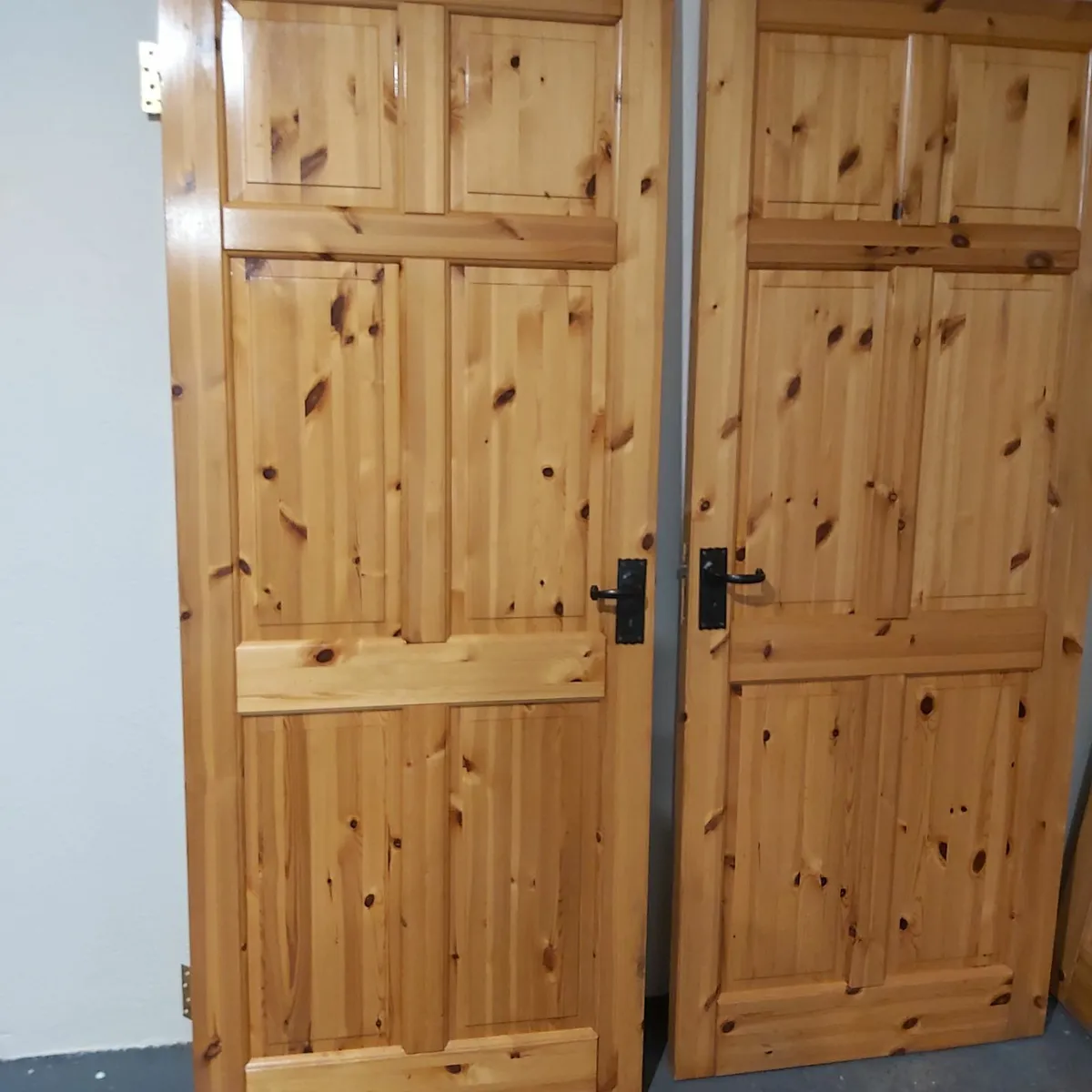 Internal doors - Image 2