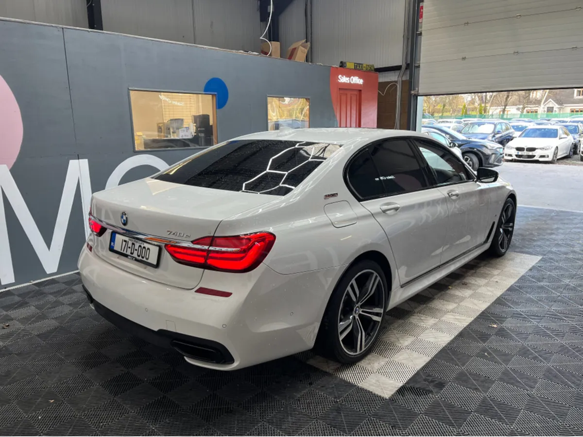 BMW 7-Series 2017 BMW 7 SERIES 740E M-SPORT 2.0L H - Image 2