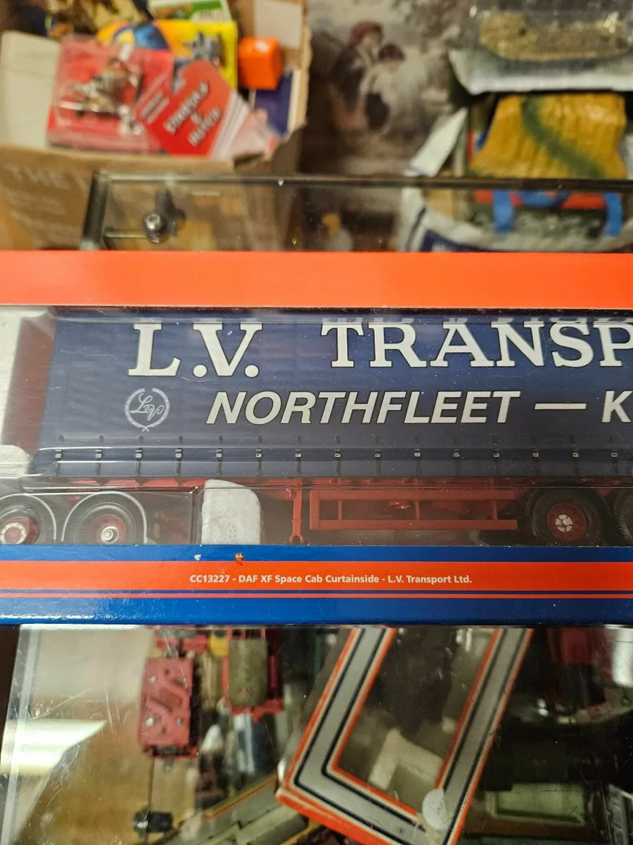 Corgi DAF Tractor Unit and Trailer - Image 1