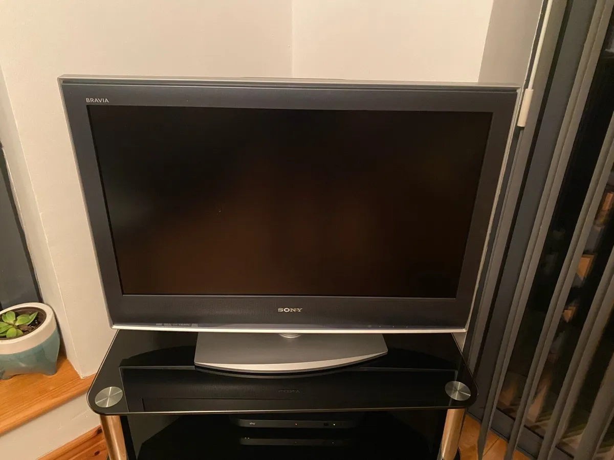 Sony Bravia 32” - Image 1