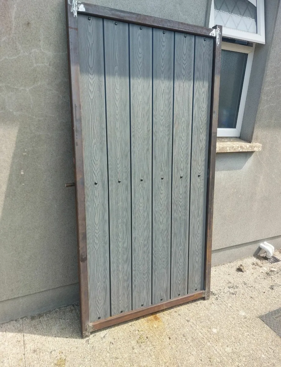 Side Entrance gates and house gates - Image 3