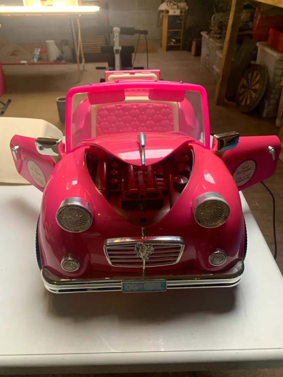 LOT 11 Girls Toy Radio Car - Image 3