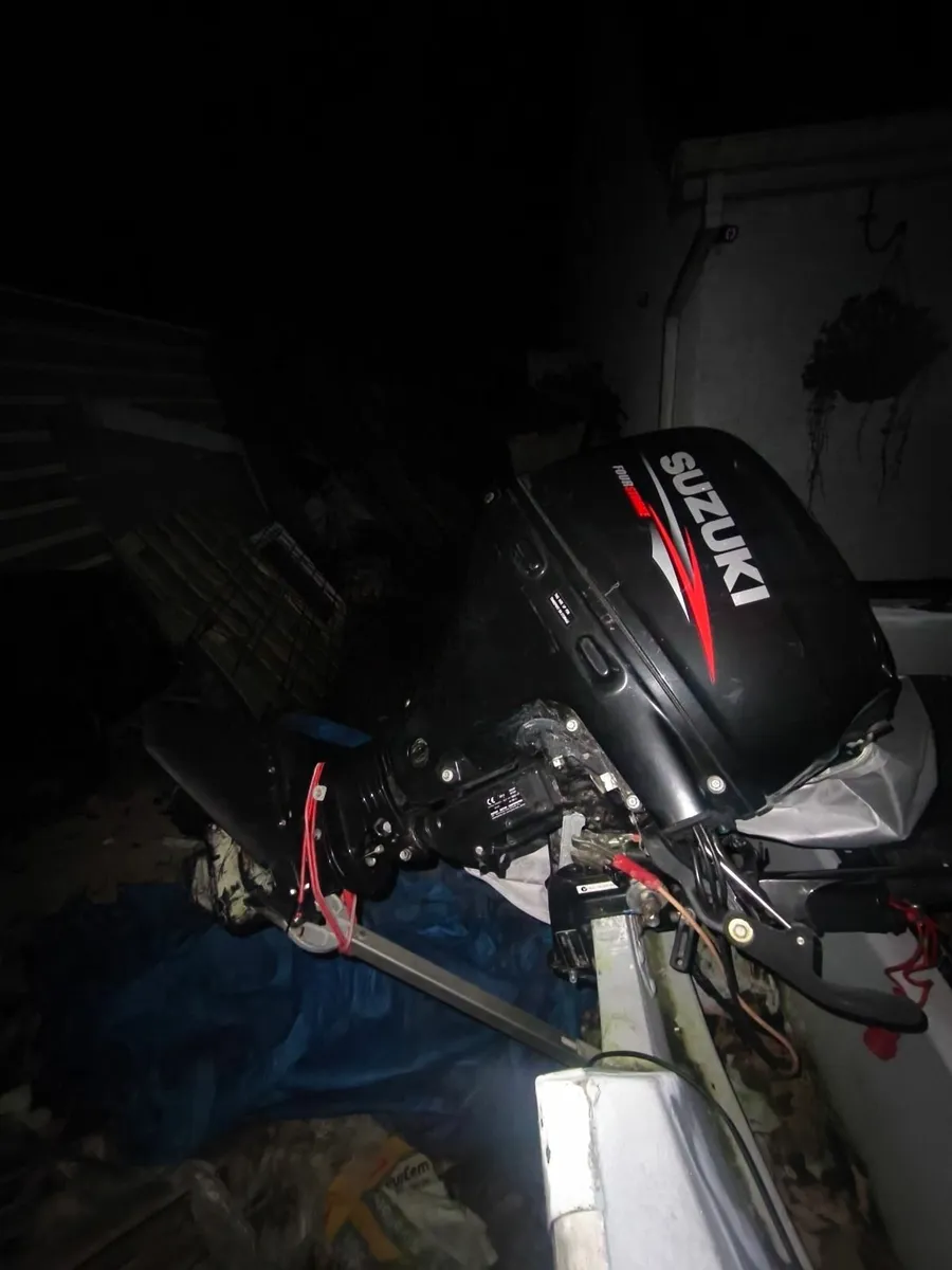 Suzuki 20hp EFI 4 stroke s-shaft electric starter - Image 1