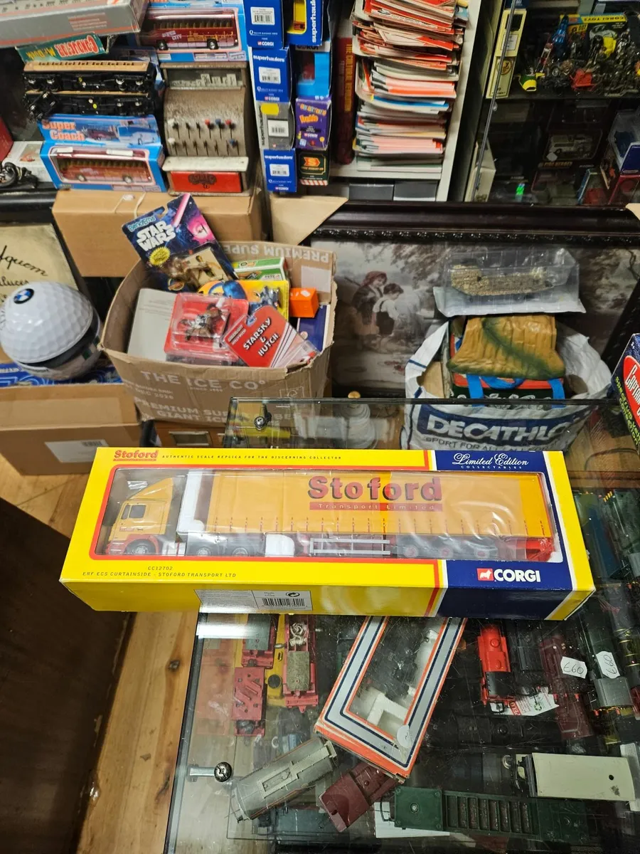 Corgi ERF Tractor Unit and Trailer - Image 1