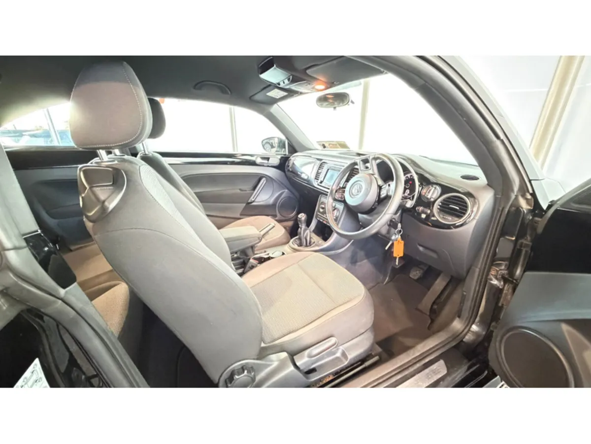 Volkswagen Beetle 2.0 TDI DESIGN 140PS 3DR - Image 3